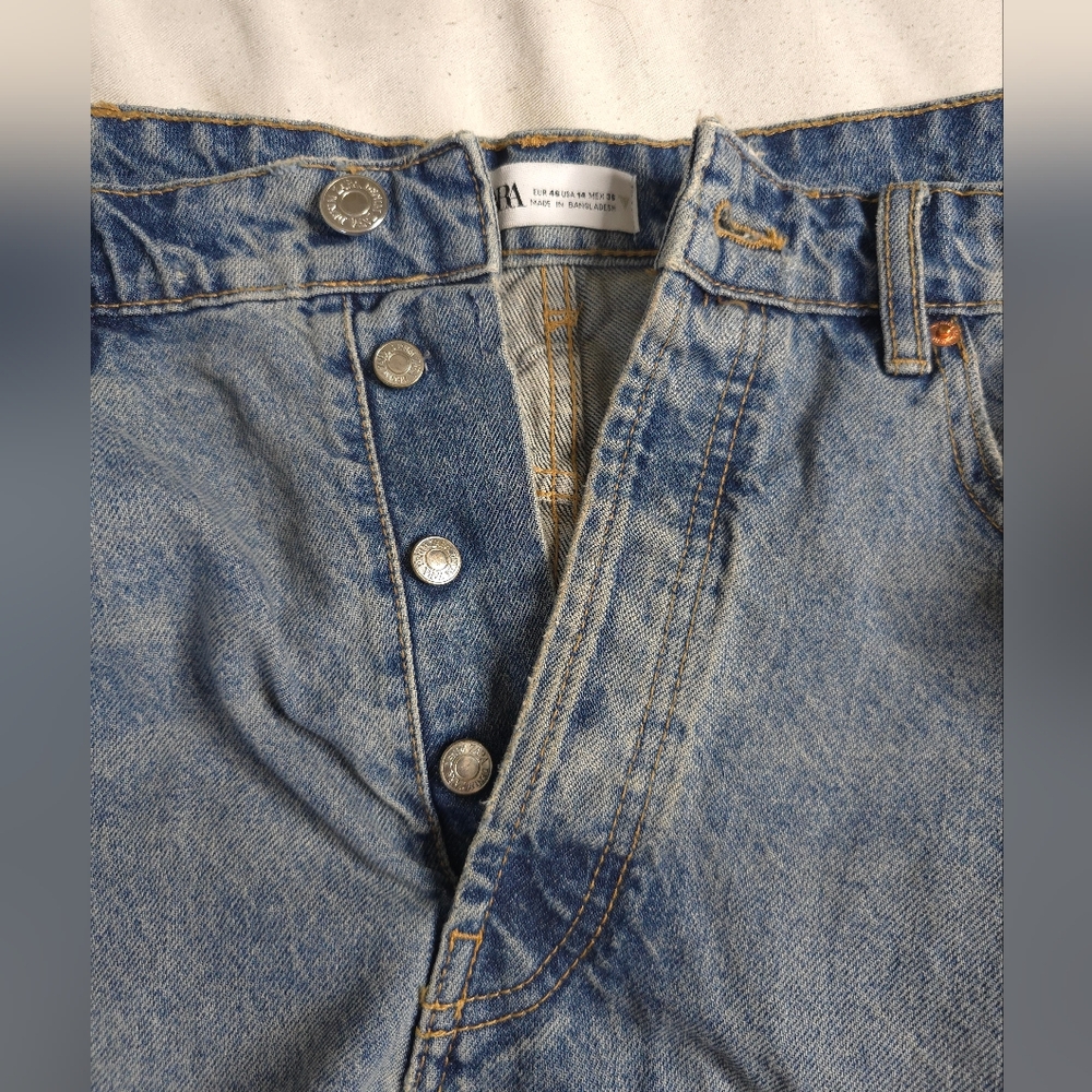 Zara Denim Blue Jean Distressed Plus Size Shorts Size 14
